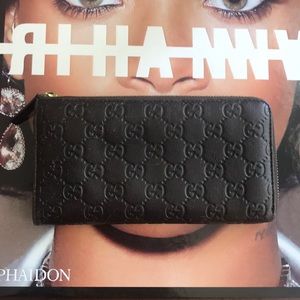 Gucci zip wallet deep brown
